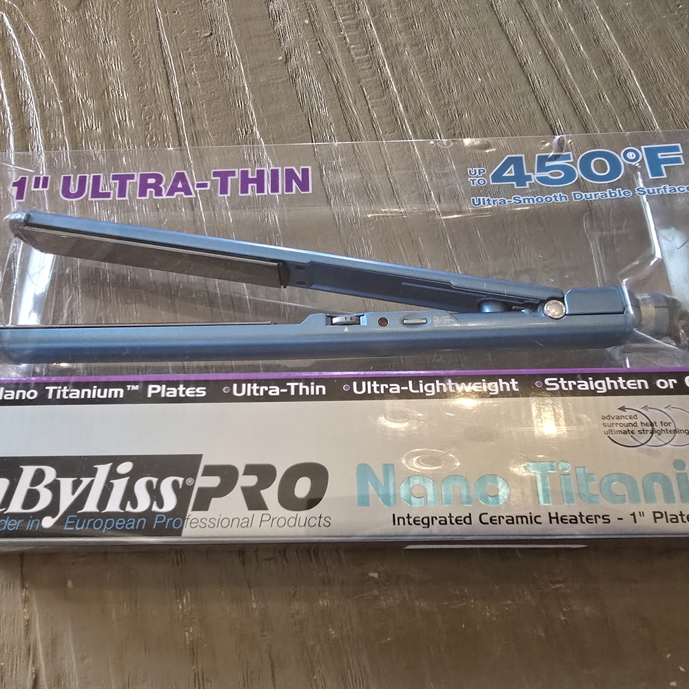 BaBylissPRO Nano Titanium Flat Iron